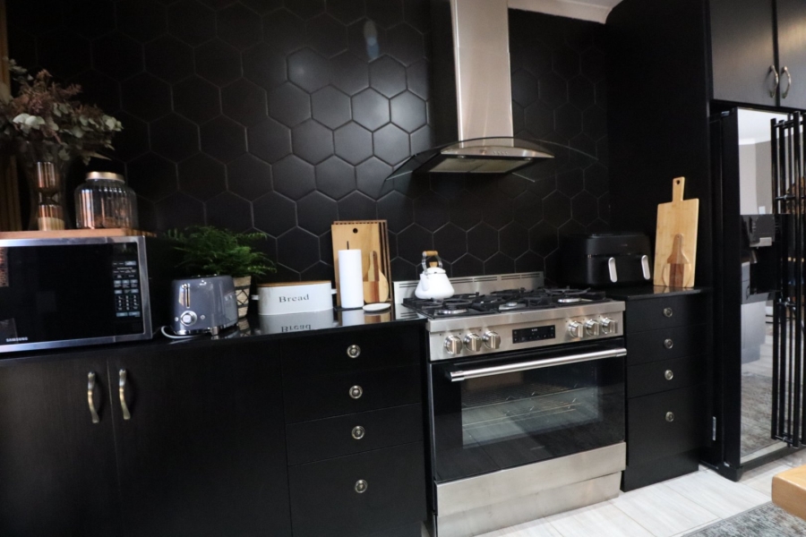 4 Bedroom Property for Sale in Sherwood Eastern Cape